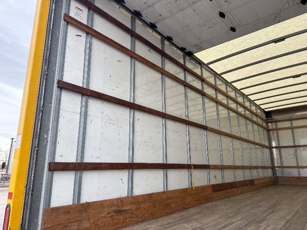 Medium Duty Box Truck-Light and Medium Duty Trucks-International-2021-MV607-Eden-MD-223,469\n\t\tmiles-$ 32,000 - Image 11