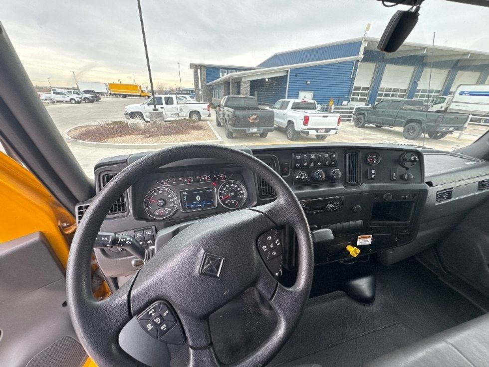 Medium Duty Box Truck-Light and Medium Duty Trucks-International-2021-MV607-Eden-MD-223,469\n\t\tmiles-$ 32,000 - Image 18