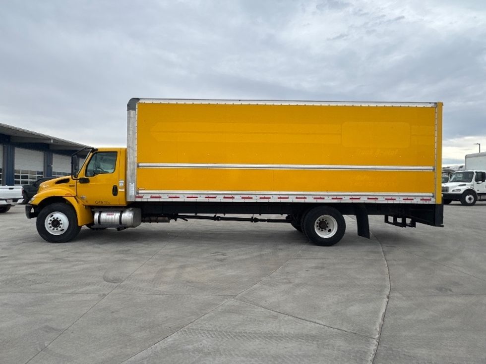 Medium Duty Box Truck-Light and Medium Duty Trucks-International-2021-MV607-Eden-MD-223,469\n\t\tmiles-$ 32,000 - Image 4