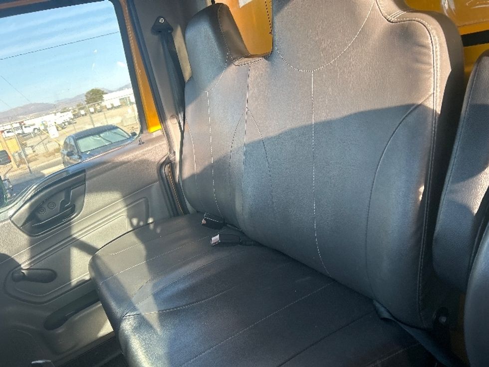 Medium Duty Box Truck-Light and Medium Duty Trucks-International-2021-MV607-El Paso-TX-134,258\n\t\tmiles-$ 45,500 - Image 18