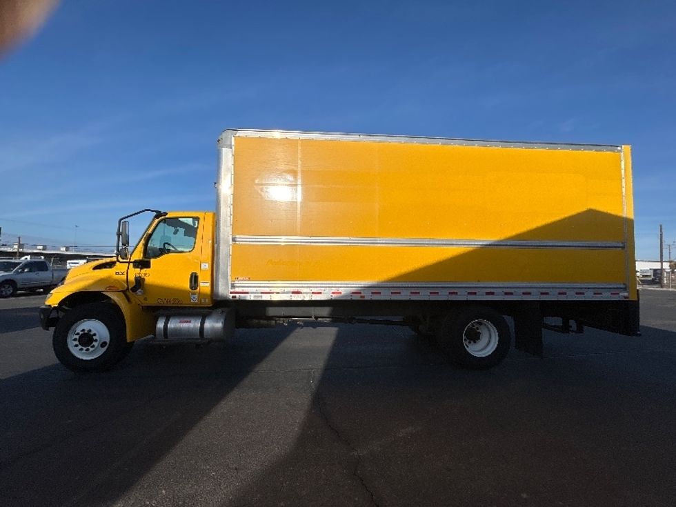 Medium Duty Box Truck-Light and Medium Duty Trucks-International-2021-MV607-El Paso-TX-134,258\n\t\tmiles-$ 45,500 - Image 4