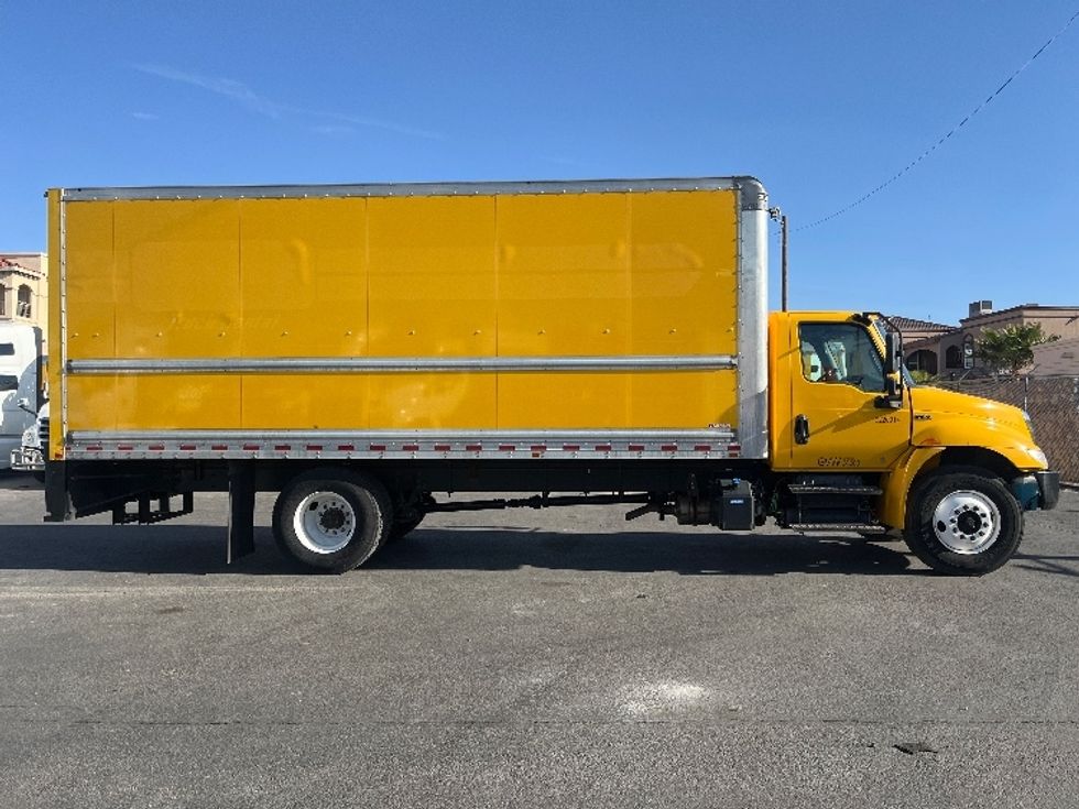 Medium Duty Box Truck-Light and Medium Duty Trucks-International-2021-MV607-El Paso-TX-146,484\n\t\tmiles-$ 43,750 - Image 15