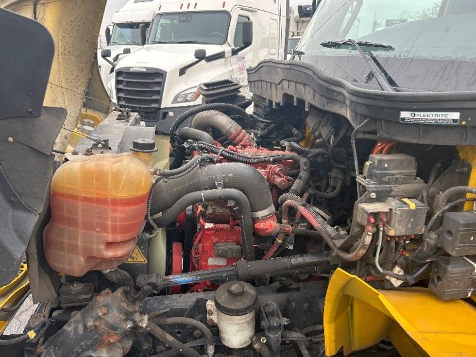 Medium Duty Box Truck-Light and Medium Duty Trucks-International-2021-MV607-El Paso-TX-146,484\n\t\tmiles-$ 43,750 - Image 24