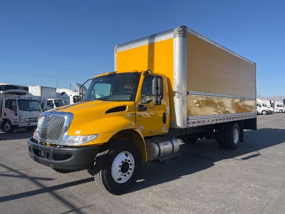 Medium Duty Box Truck-Light and Medium Duty Trucks-International-2021-MV607-El Paso-TX-146,484\n\t\tmiles-$ 43,750 - Image 3