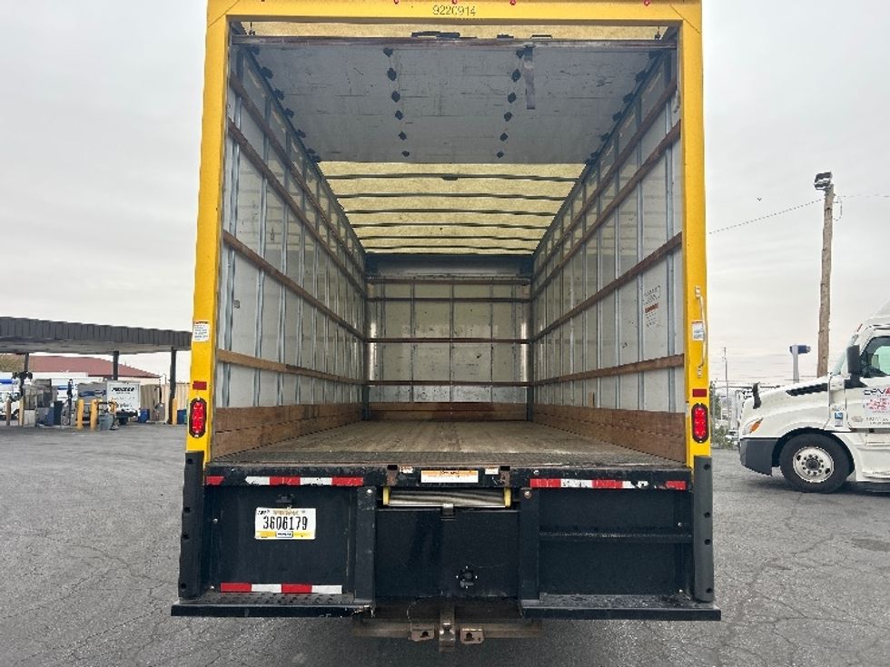 Medium Duty Box Truck-Light and Medium Duty Trucks-International-2021-MV607-El Paso-TX-146,484\n\t\tmiles-$ 43,750 - Image 8