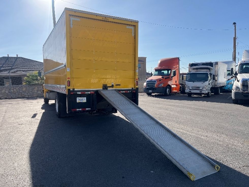 Medium Duty Box Truck-Light and Medium Duty Trucks-International-2021-MV607-El Paso-TX-146,484\n\t\tmiles-$ 43,750 - Image 9