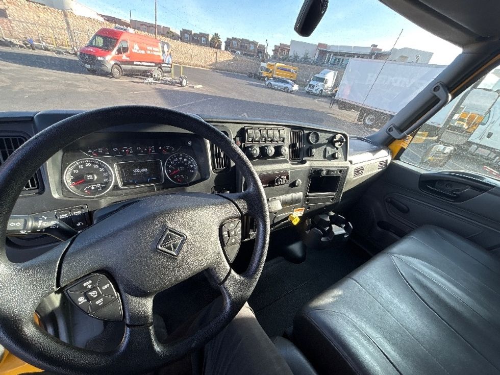 Medium Duty Box Truck-Light and Medium Duty Trucks-International-2021-MV607-El Paso-TX-158,398\n\t\tmiles-$ 42,000 - Image 14