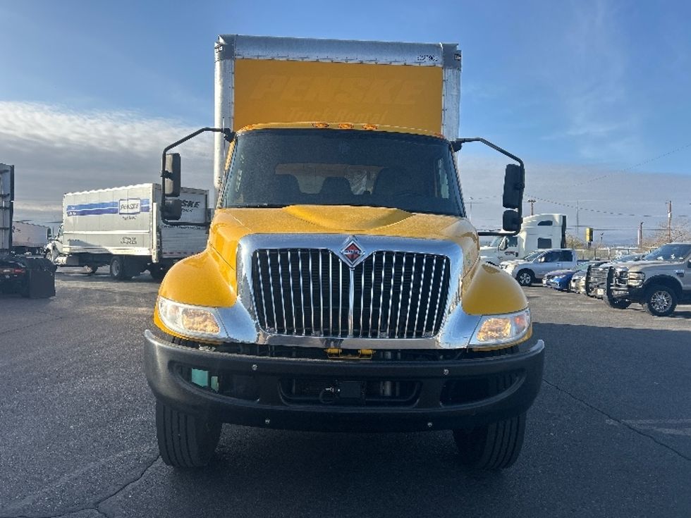 Medium Duty Box Truck-Light and Medium Duty Trucks-International-2021-MV607-El Paso-TX-158,398\n\t\tmiles-$ 42,000 - Image 2