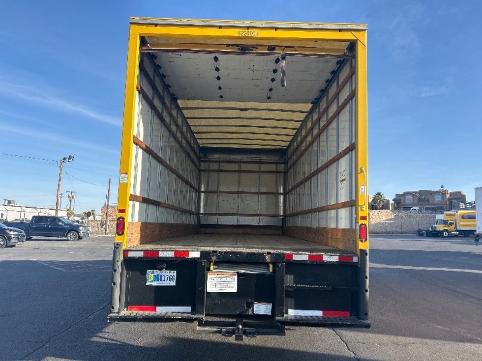 Medium Duty Box Truck-Light and Medium Duty Trucks-International-2021-MV607-El Paso-TX-158,398\n\t\tmiles-$ 42,000 - Image 8