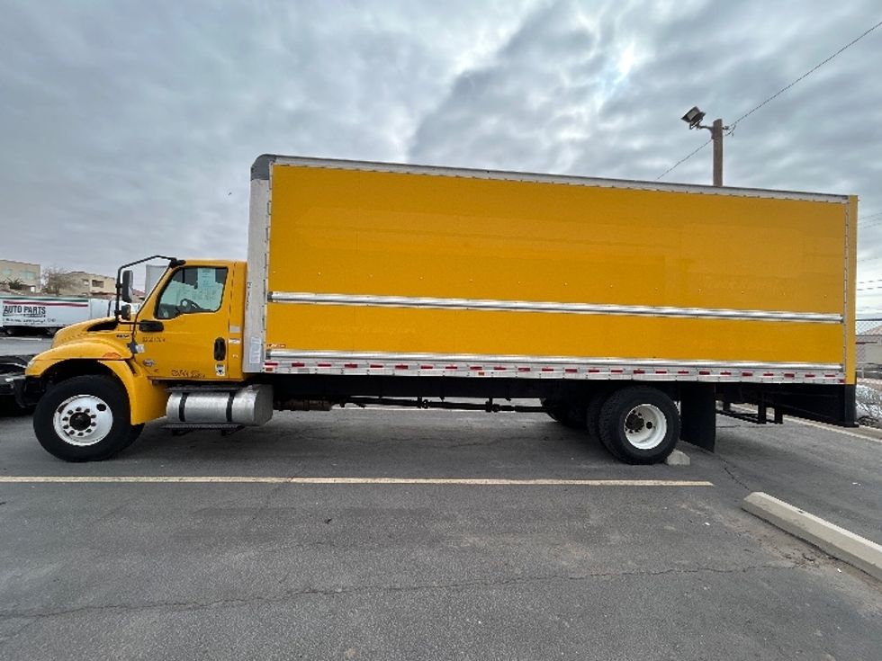 Medium Duty Box Truck-Light and Medium Duty Trucks-International-2021-MV607-El Paso-TX-168,876\n\t\tmiles-$ 46,750 - Image 4