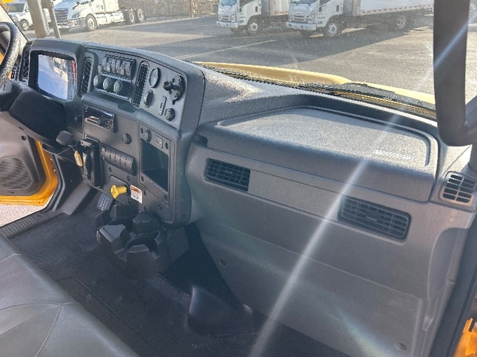 Medium Duty Box Truck-Light and Medium Duty Trucks-International-2021-MV607-El Paso-TX-183,071\n\t\tmiles-$ 44,750 - Image 20