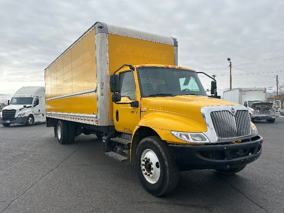 Medium Duty Box Truck-Light and Medium Duty Trucks-International-2021-MV607-El Paso-TX-188,992\n\t\tmiles-$ 43,750 - Image 1