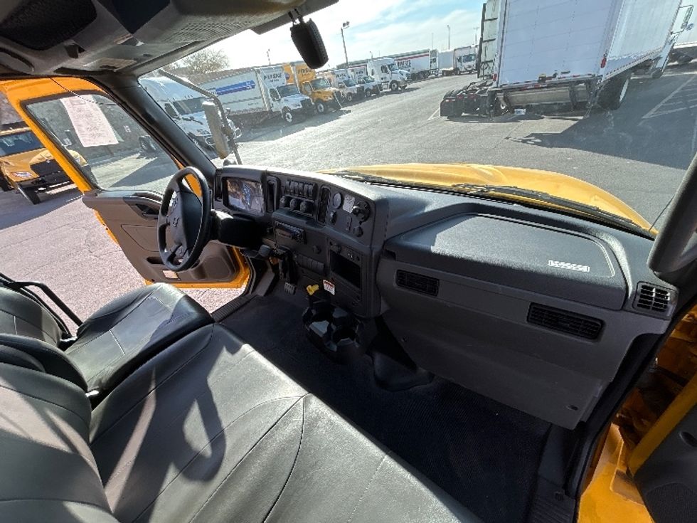 Medium Duty Box Truck-Light and Medium Duty Trucks-International-2021-MV607-El Paso-TX-188,992\n\t\tmiles-$ 43,750 - Image 21