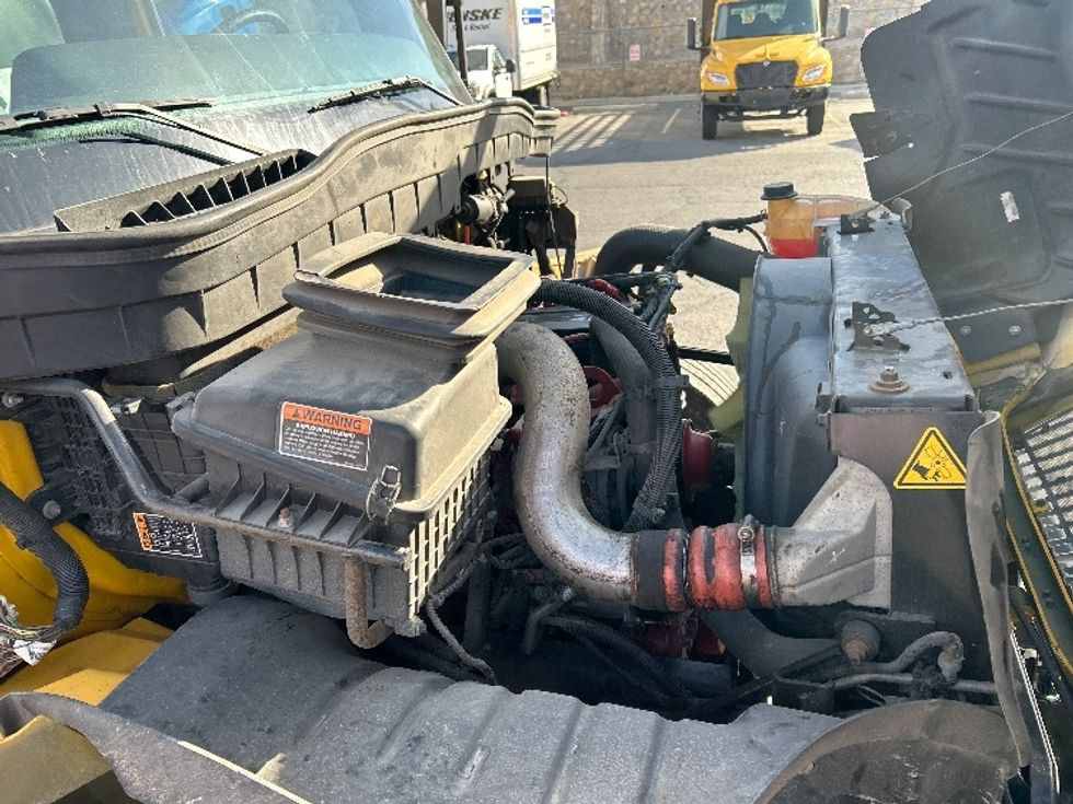 Medium Duty Box Truck-Light and Medium Duty Trucks-International-2021-MV607-El Paso-TX-188,992\n\t\tmiles-$ 43,750 - Image 22