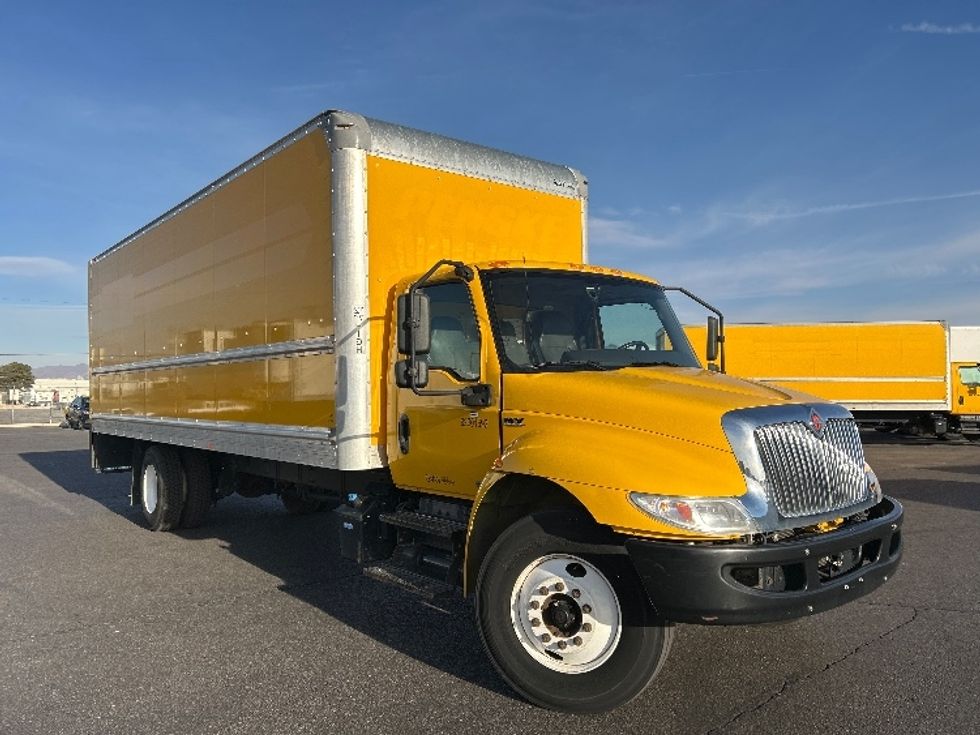 Medium Duty Box Truck-Light and Medium Duty Trucks-International-2021-MV607-El Paso-TX-192,634\n\t\tmiles-$ 43,250 - Image 1