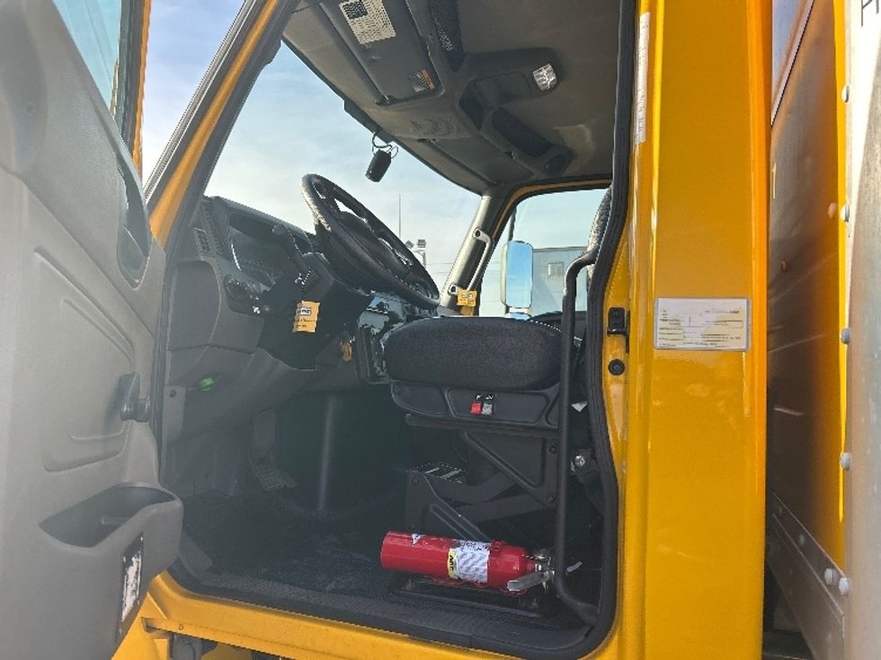 Medium Duty Box Truck-Light and Medium Duty Trucks-International-2021-MV607-El Paso-TX-192,634\n\t\tmiles-$ 43,250 - Image 15