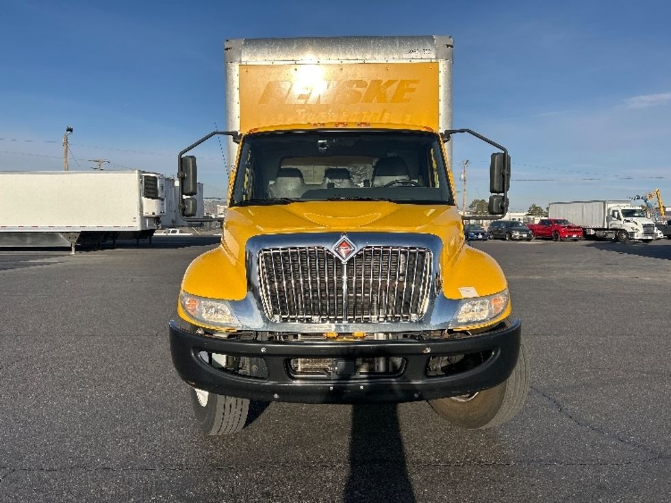 Medium Duty Box Truck-Light and Medium Duty Trucks-International-2021-MV607-El Paso-TX-192,634\n\t\tmiles-$ 43,250 - Image 2