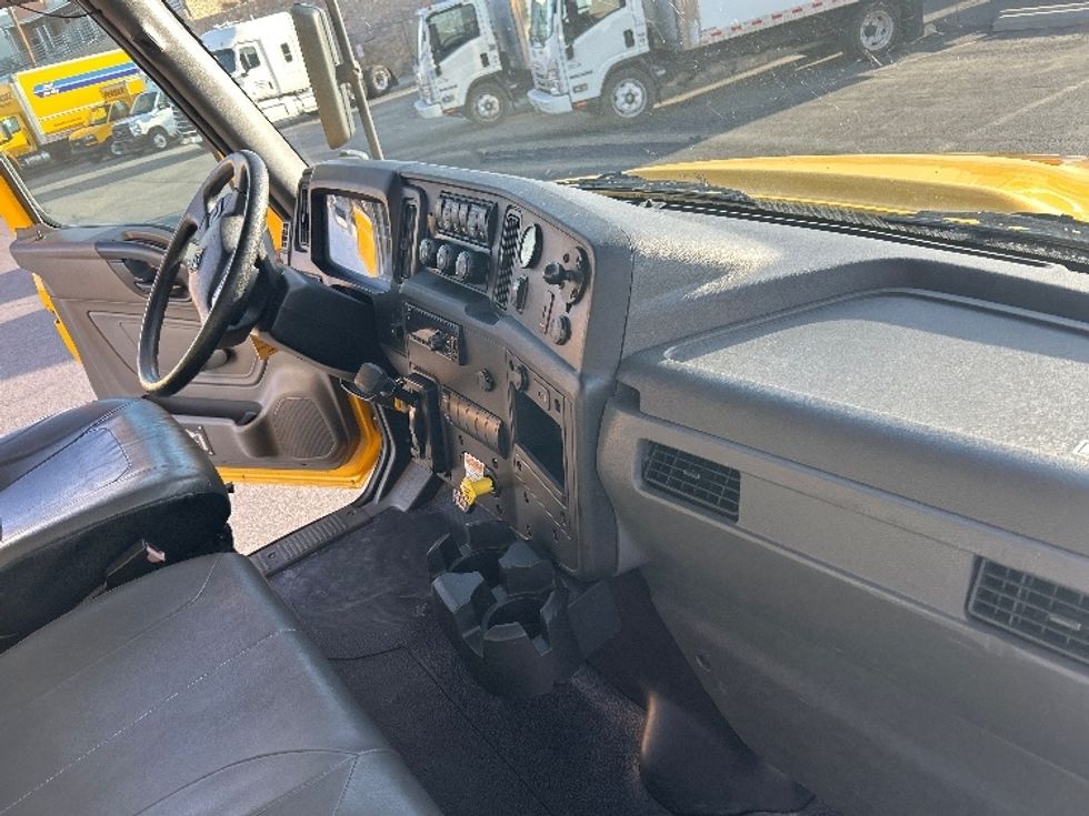 Medium Duty Box Truck-Light and Medium Duty Trucks-International-2021-MV607-El Paso-TX-192,634\n\t\tmiles-$ 43,250 - Image 21