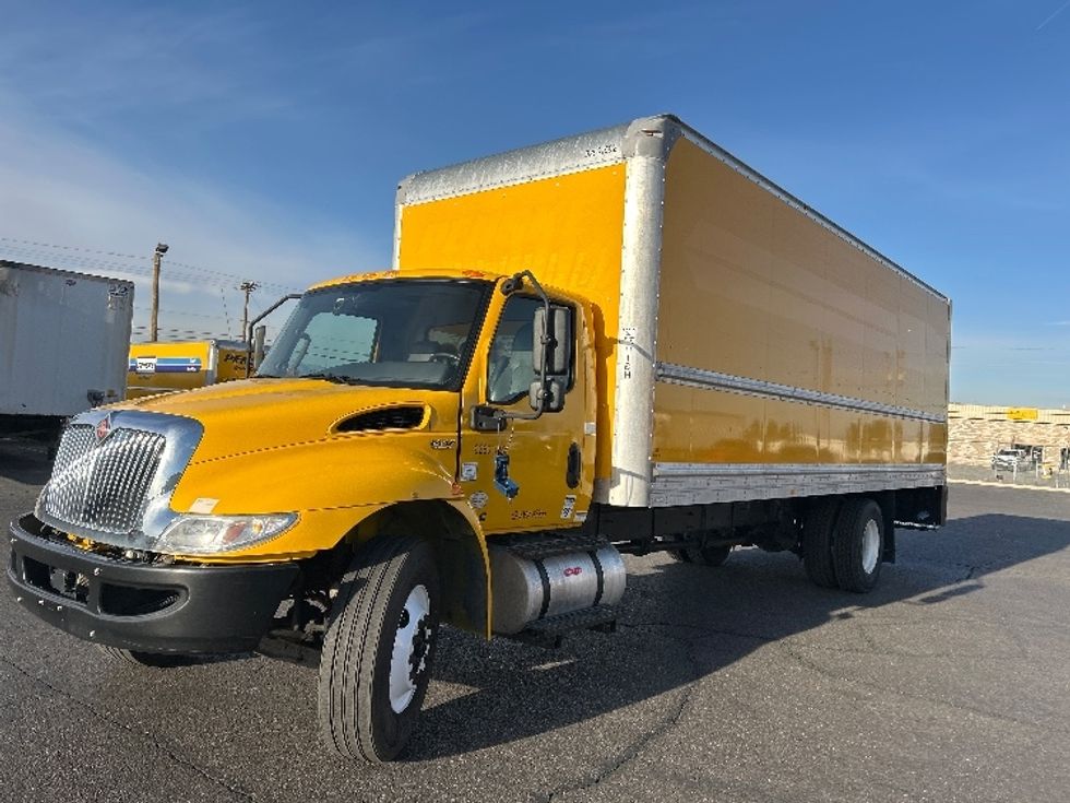 Medium Duty Box Truck-Light and Medium Duty Trucks-International-2021-MV607-El Paso-TX-192,634\n\t\tmiles-$ 43,250 - Image 3
