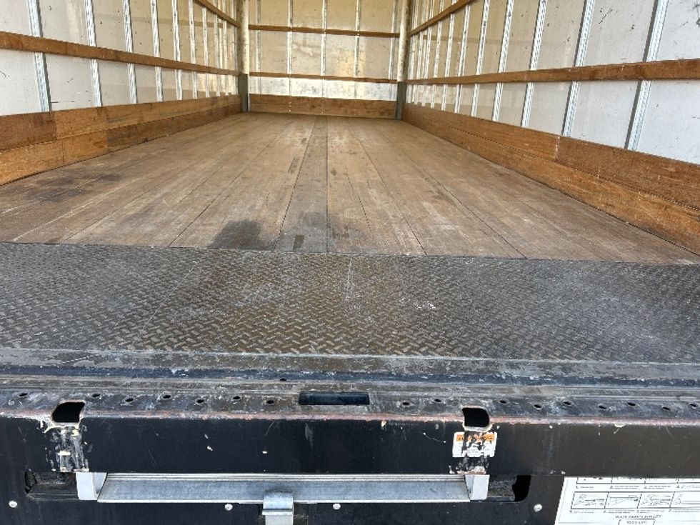 Medium Duty Box Truck-Light and Medium Duty Trucks-International-2021-MV607-El Paso-TX-192,634\n\t\tmiles-$ 43,250 - Image 9