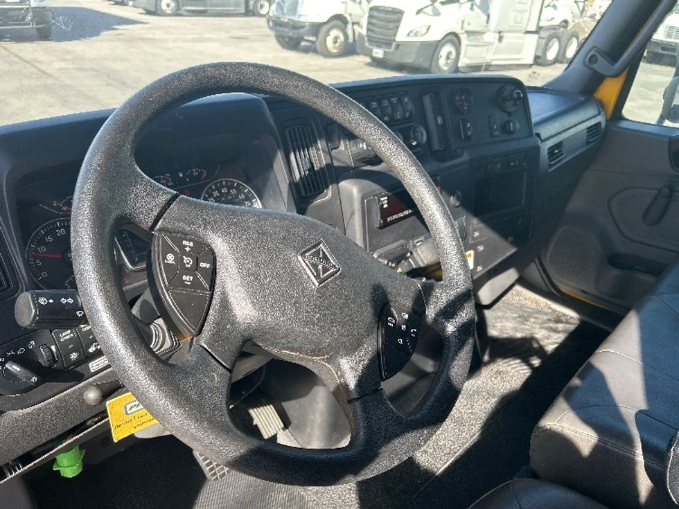 Medium Duty Box Truck-Light and Medium Duty Trucks-International-2021-MV607-El Paso-TX-200,983\n\t\tmiles-$ 42,250 - Image 16