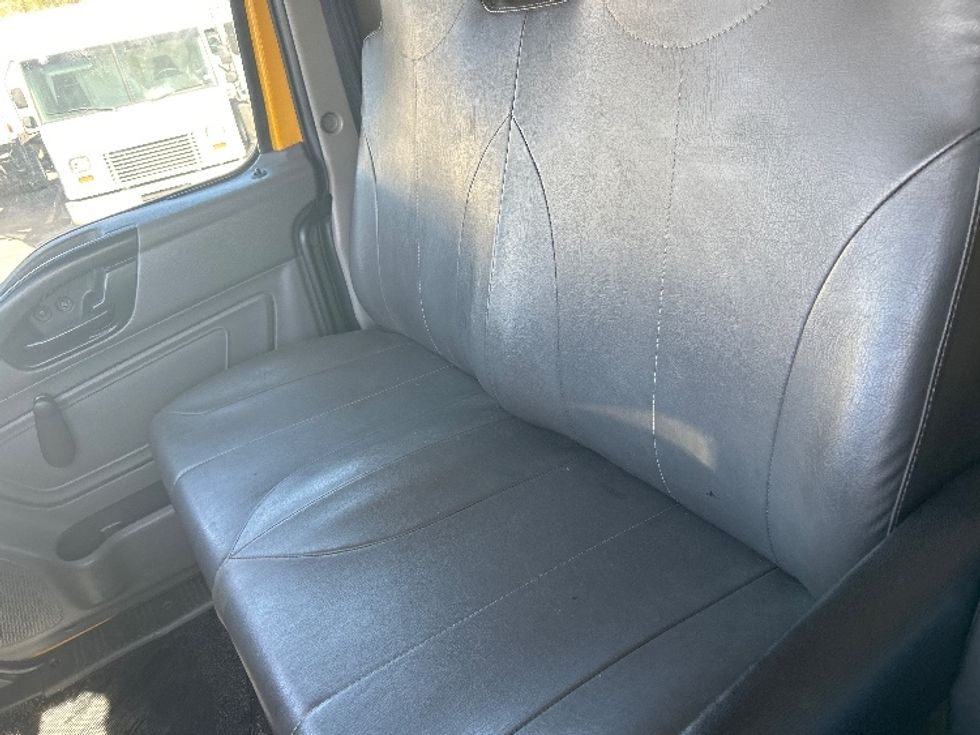 Medium Duty Box Truck-Light and Medium Duty Trucks-International-2021-MV607-El Paso-TX-200,983\n\t\tmiles-$ 42,250 - Image 18