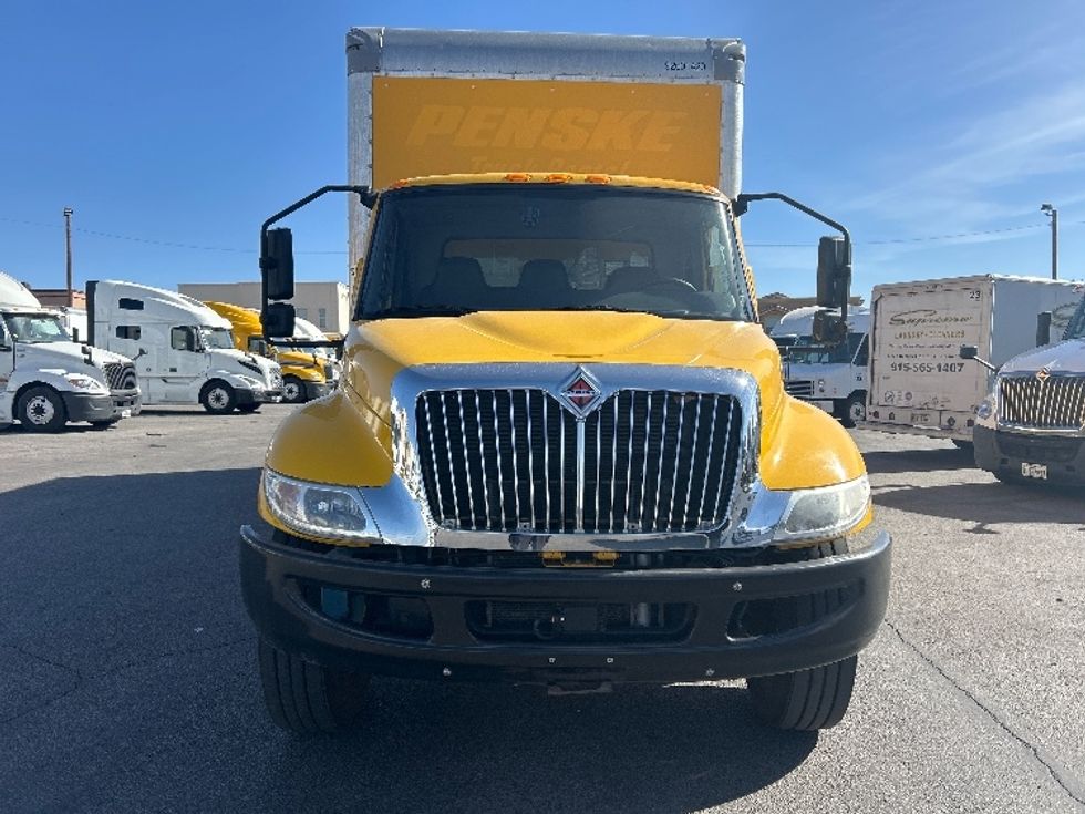 Medium Duty Box Truck-Light and Medium Duty Trucks-International-2021-MV607-El Paso-TX-200,983\n\t\tmiles-$ 42,250 - Image 2