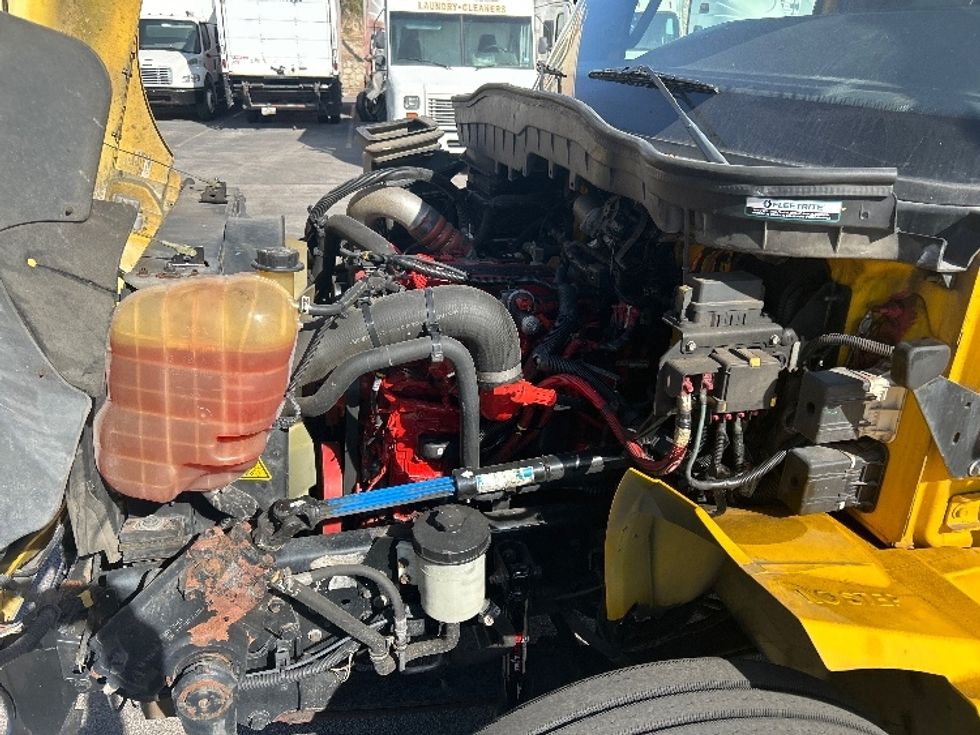 Medium Duty Box Truck-Light and Medium Duty Trucks-International-2021-MV607-El Paso-TX-200,983\n\t\tmiles-$ 42,250 - Image 23