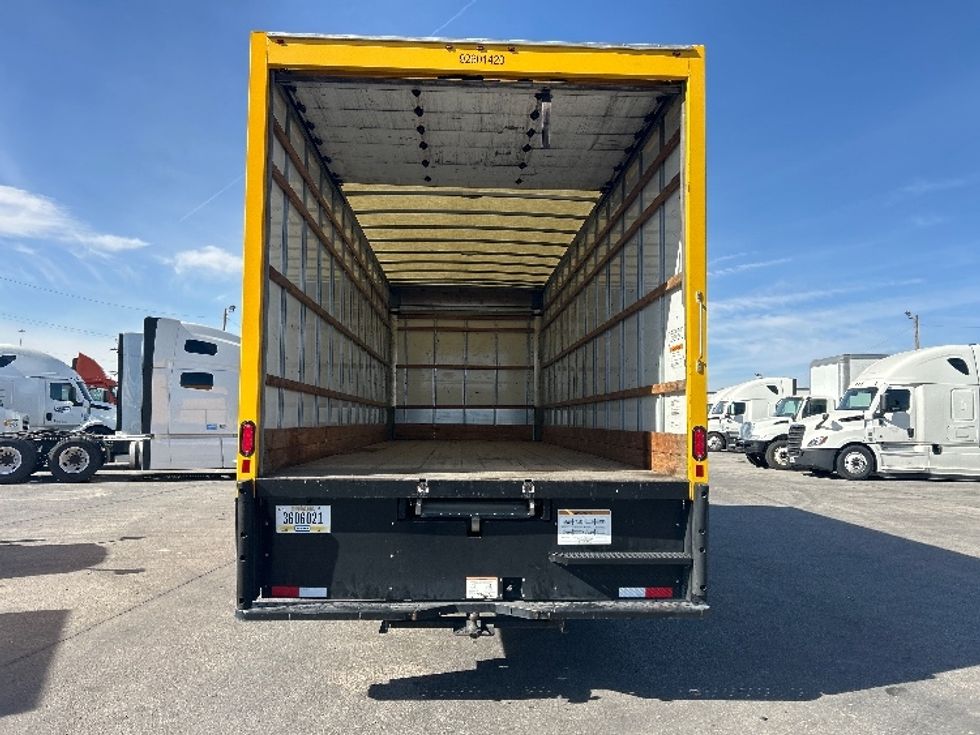 Medium Duty Box Truck-Light and Medium Duty Trucks-International-2021-MV607-El Paso-TX-200,983\n\t\tmiles-$ 42,250 - Image 8