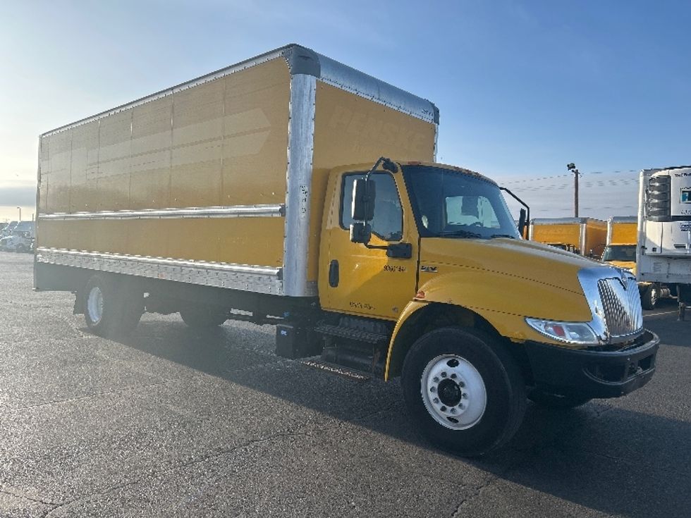 Medium Duty Box Truck-Light and Medium Duty Trucks-International-2021-MV607-El Paso-TX-213,847\n\t\tmiles-$ 40,250 - Image 1