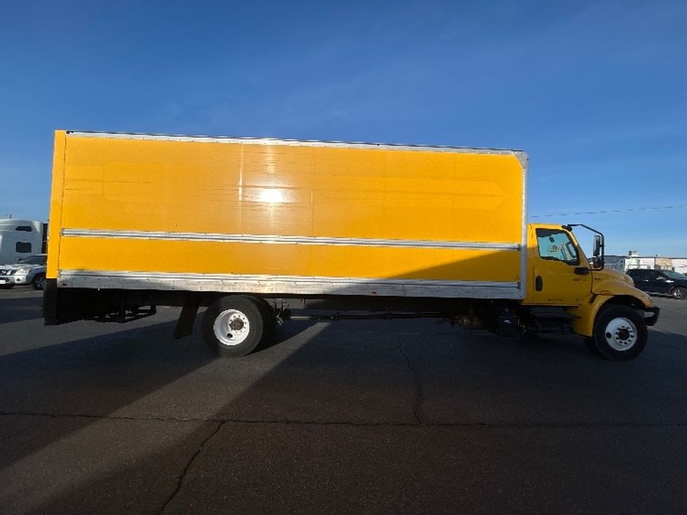 Medium Duty Box Truck-Light and Medium Duty Trucks-International-2021-MV607-El Paso-TX-213,847\n\t\tmiles-$ 40,250 - Image 14