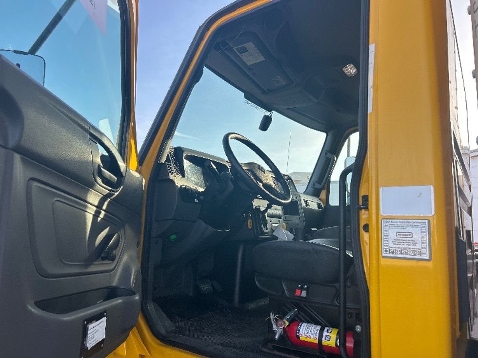 Medium Duty Box Truck-Light and Medium Duty Trucks-International-2021-MV607-El Paso-TX-213,847\n\t\tmiles-$ 40,250 - Image 15