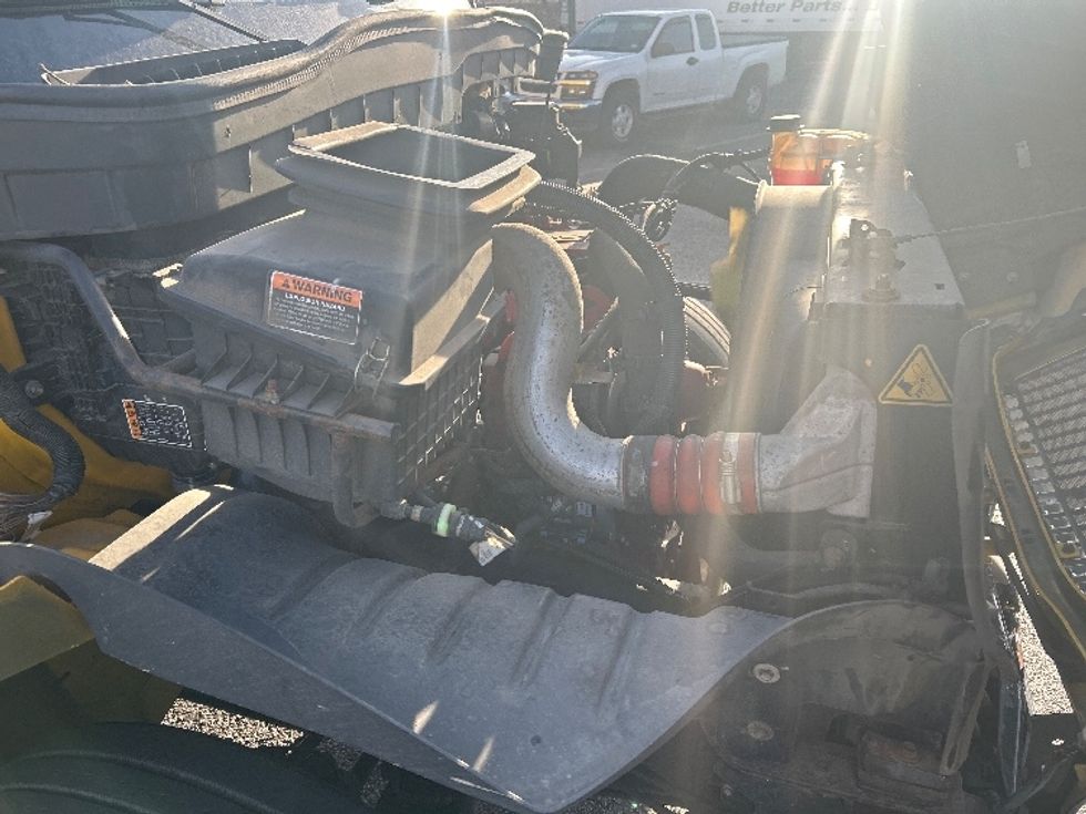 Medium Duty Box Truck-Light and Medium Duty Trucks-International-2021-MV607-El Paso-TX-213,847\n\t\tmiles-$ 40,250 - Image 22