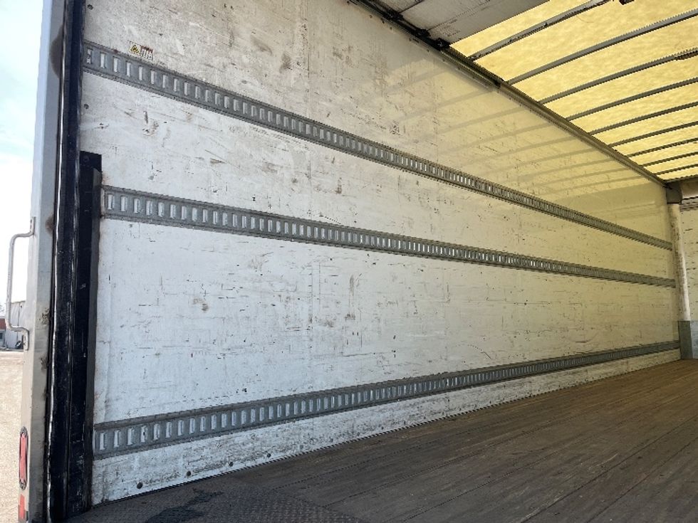 Medium Duty Box Truck-Light and Medium Duty Trucks-International-2021-MV607-Elkhart-IN-170,865\n\t\tmiles-$ 50,250 - Image 11