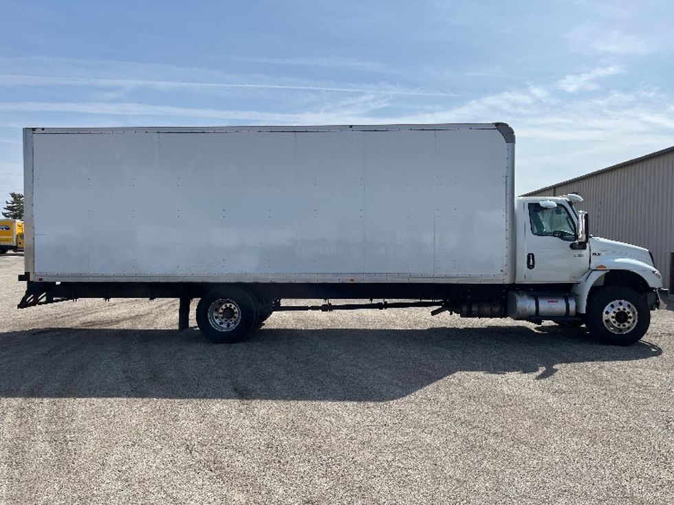 Medium Duty Box Truck-Light and Medium Duty Trucks-International-2021-MV607-Elkhart-IN-170,865\n\t\tmiles-$ 50,250 - Image 15