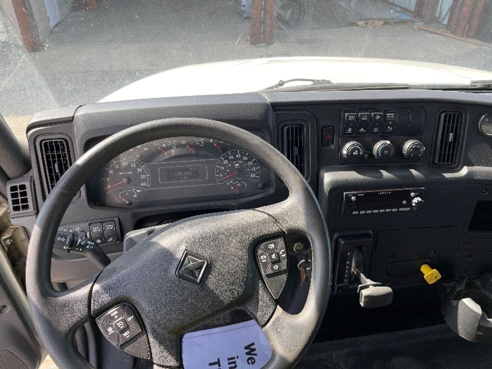 Medium Duty Box Truck-Light and Medium Duty Trucks-International-2021-MV607-Elkhart-IN-170,865\n\t\tmiles-$ 50,250 - Image 18
