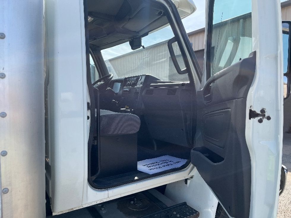 Medium Duty Box Truck-Light and Medium Duty Trucks-International-2021-MV607-Elkhart-IN-170,865\n\t\tmiles-$ 50,250 - Image 20