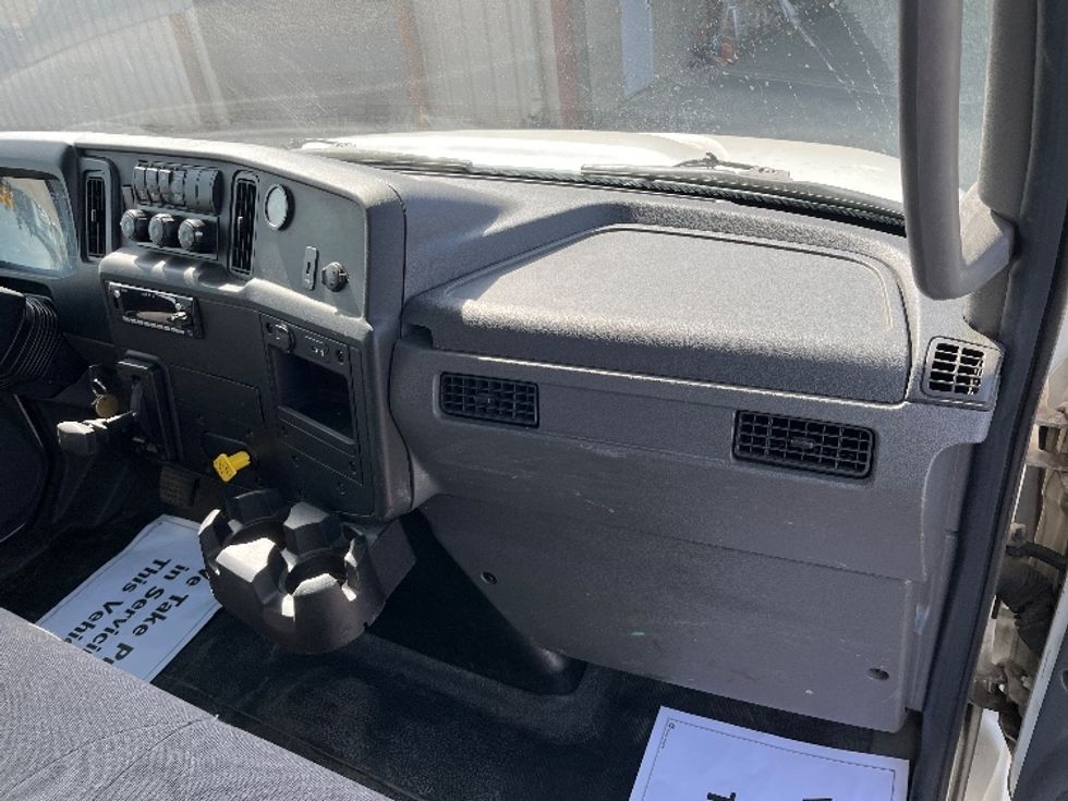 Medium Duty Box Truck-Light and Medium Duty Trucks-International-2021-MV607-Elkhart-IN-170,865\n\t\tmiles-$ 50,250 - Image 21