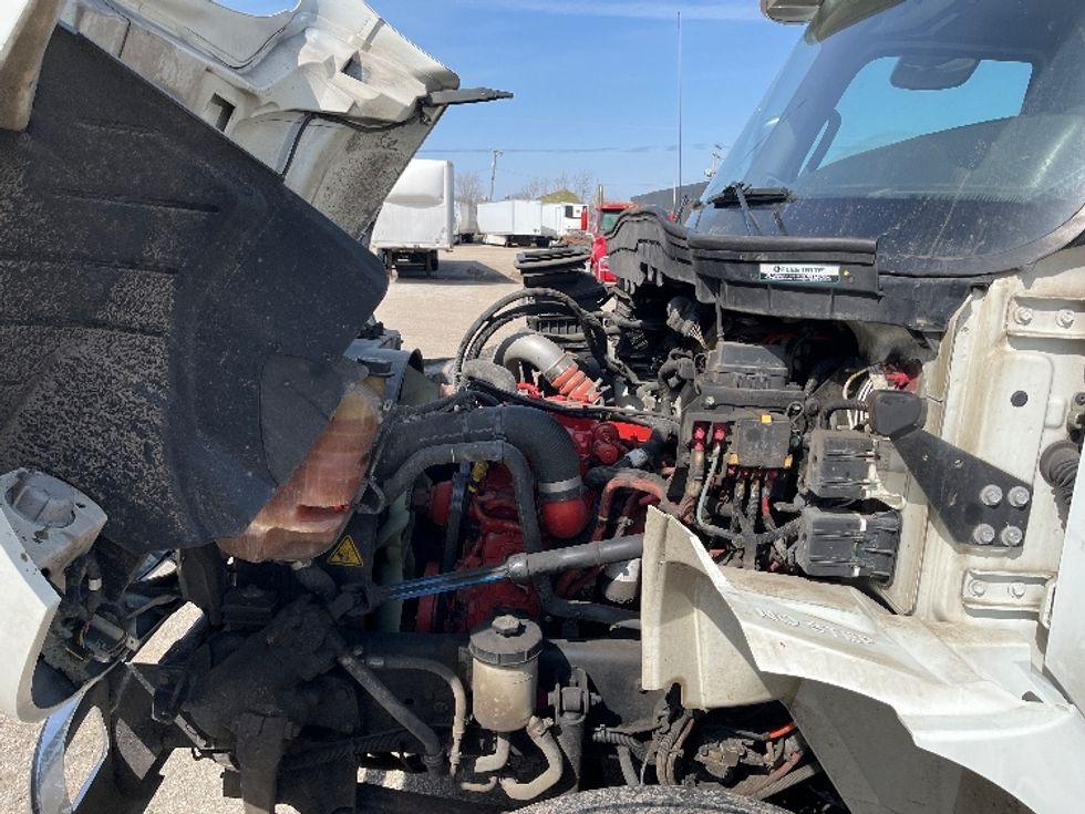 Medium Duty Box Truck-Light and Medium Duty Trucks-International-2021-MV607-Elkhart-IN-170,865\n\t\tmiles-$ 50,250 - Image 24