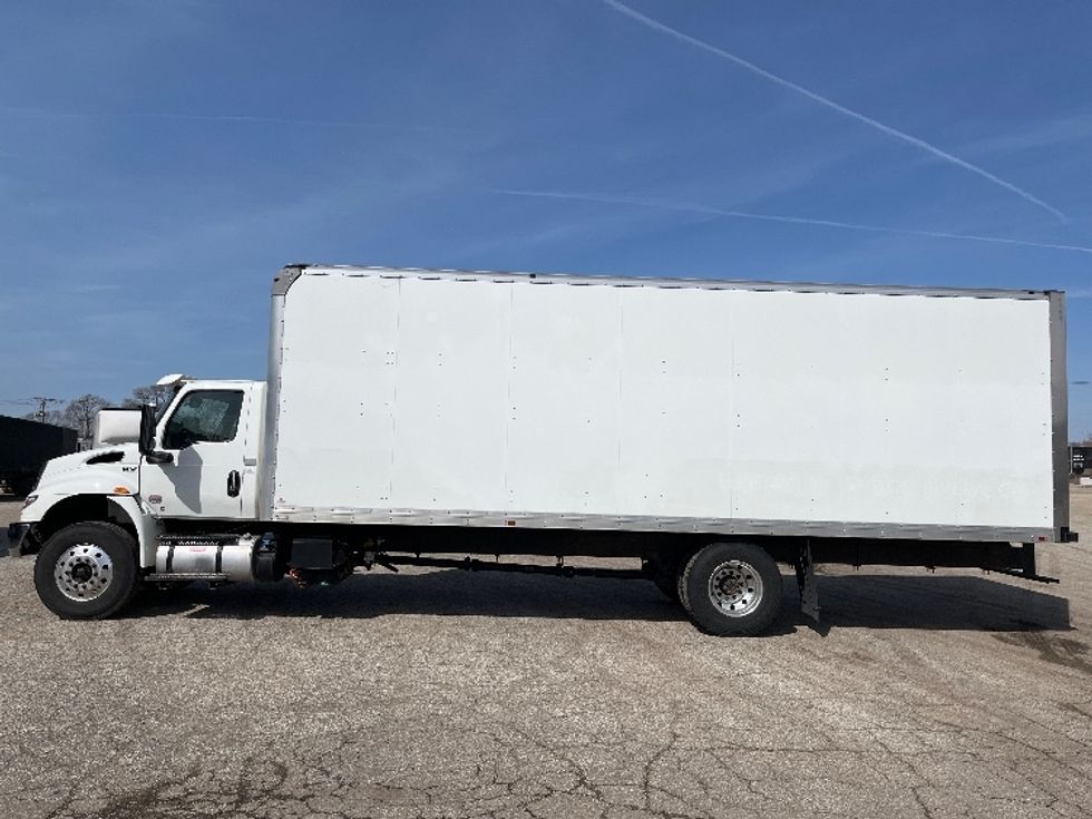Medium Duty Box Truck-Light and Medium Duty Trucks-International-2021-MV607-Elkhart-IN-170,865\n\t\tmiles-$ 50,250 - Image 4