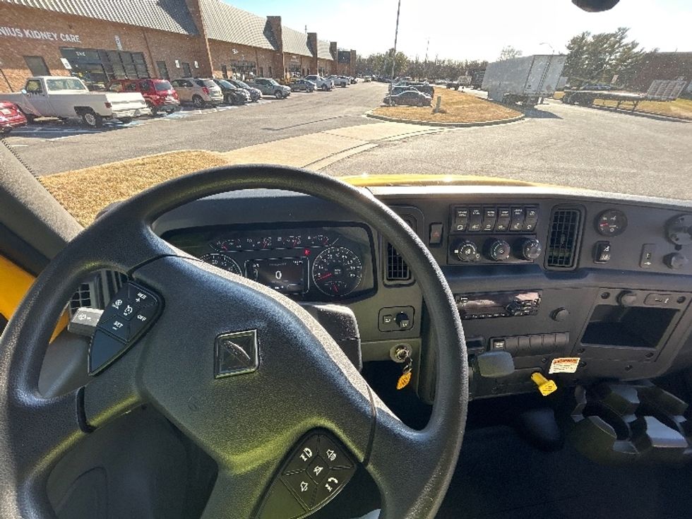 Medium Duty Box Truck-Light and Medium Duty Trucks-International-2021-MV607-Essex-MD-185,180\n\t\tmiles-$ 42,500 - Image 17