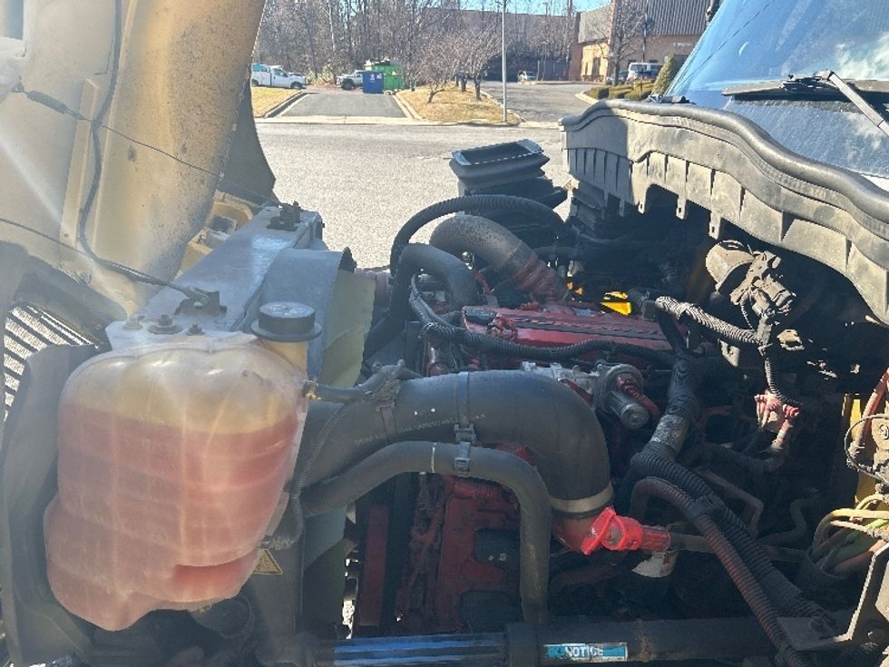 Medium Duty Box Truck-Light and Medium Duty Trucks-International-2021-MV607-Essex-MD-185,180\n\t\tmiles-$ 42,500 - Image 22