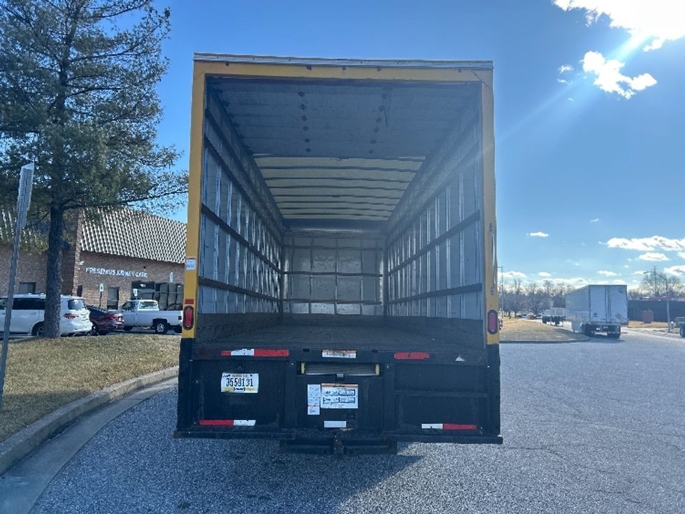 Medium Duty Box Truck-Light and Medium Duty Trucks-International-2021-MV607-Essex-MD-185,180\n\t\tmiles-$ 42,500 - Image 8