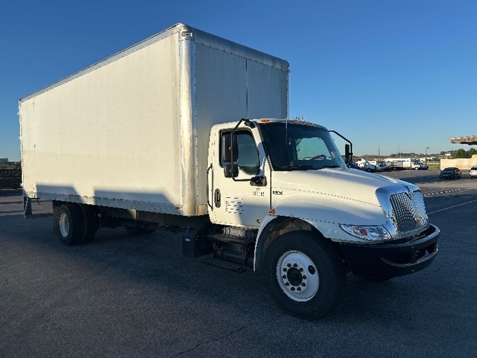 Medium Duty Box Truck-Light and Medium Duty Trucks-International-2021-MV607-Evansville-IN-21,320\n\t\tmiles-$ 66,500 - Image 1