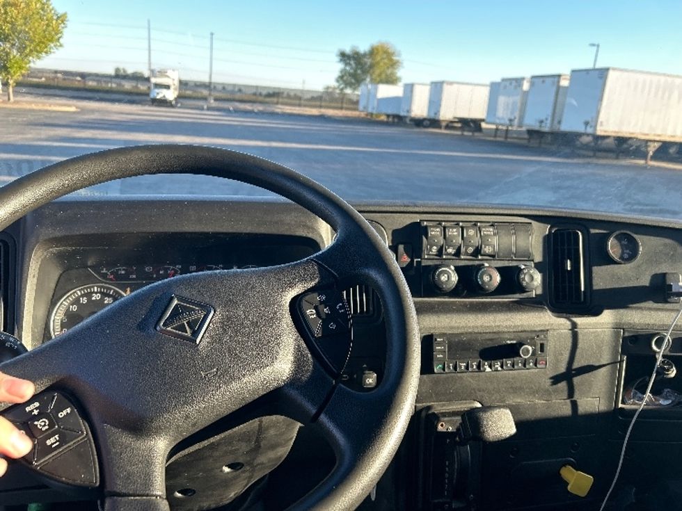 Medium Duty Box Truck-Light and Medium Duty Trucks-International-2021-MV607-Evansville-IN-21,320\n\t\tmiles-$ 66,500 - Image 18
