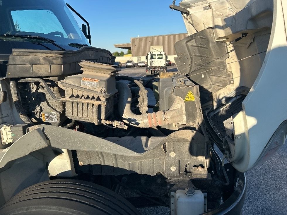 Medium Duty Box Truck-Light and Medium Duty Trucks-International-2021-MV607-Evansville-IN-21,320\n\t\tmiles-$ 66,500 - Image 23