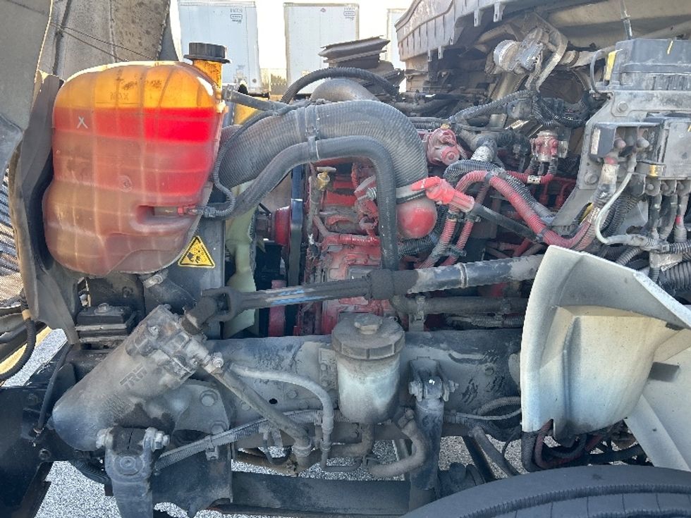 Medium Duty Box Truck-Light and Medium Duty Trucks-International-2021-MV607-Evansville-IN-21,320\n\t\tmiles-$ 66,500 - Image 24