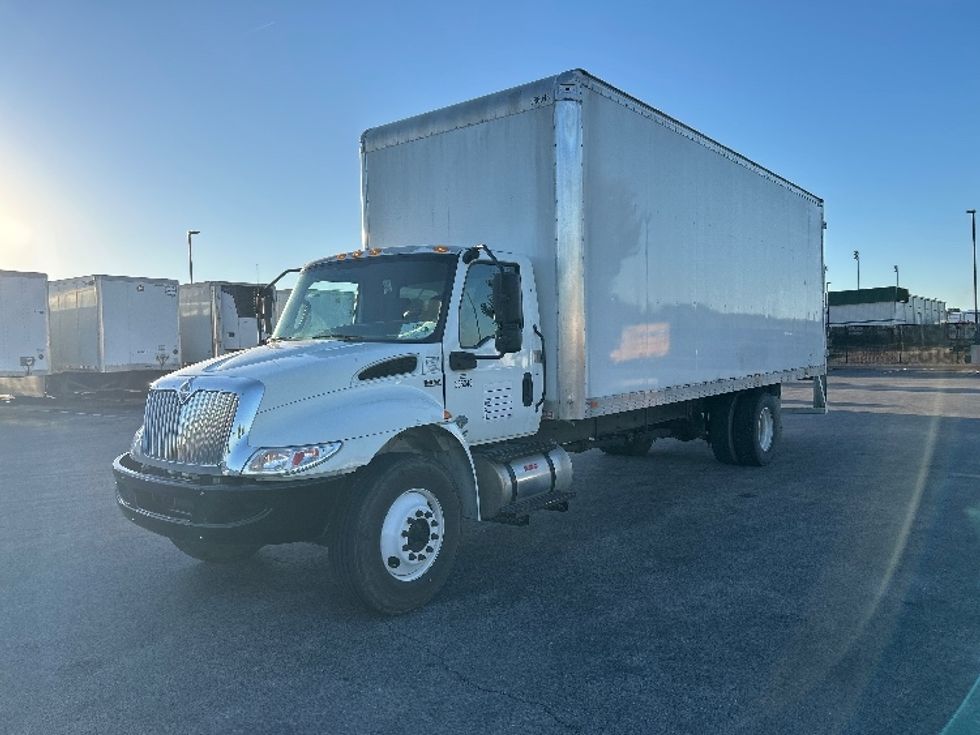 Medium Duty Box Truck-Light and Medium Duty Trucks-International-2021-MV607-Evansville-IN-21,320\n\t\tmiles-$ 66,500 - Image 3