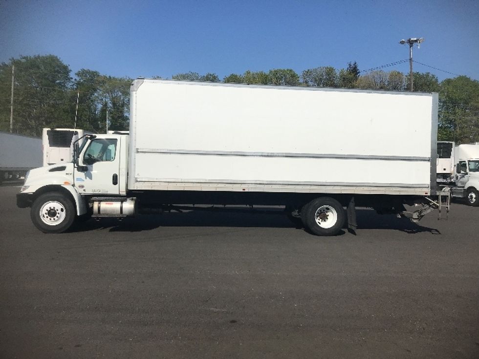 Medium Duty Box Truck-Light and Medium Duty Trucks-International-2021-MV607-Everett-WA-120,377\n\t\tmiles-$ 66,250 - Image 4