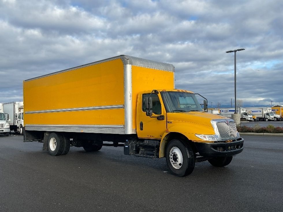 Medium Duty Box Truck-Light and Medium Duty Trucks-International-2021-MV607-Everett-WA-181,882\n\t\tmiles-$ 45,000 - Image 1